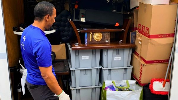 Where to store your dorm stuff over the summer (and how to actually get it there)