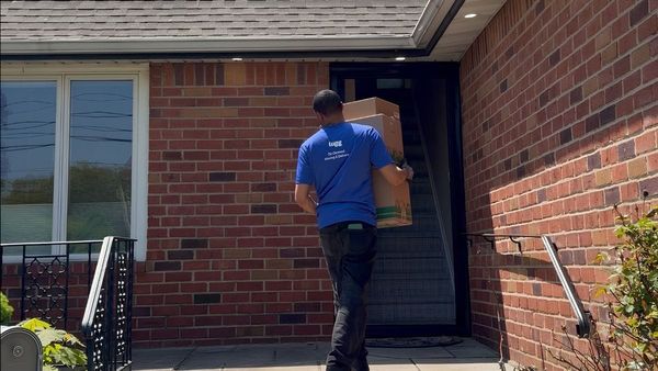 Senior moving assistance: a room-by-room guide to downsizing a parent