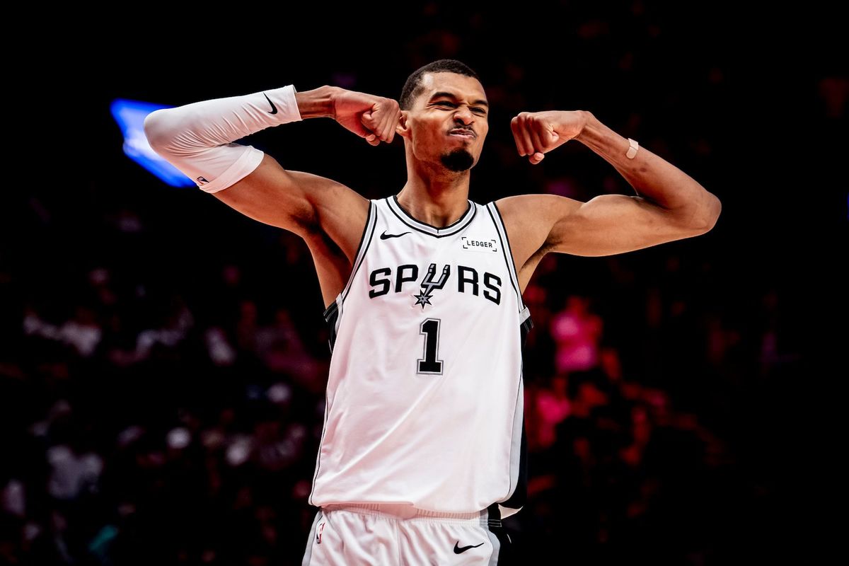 Spurs flip the script again, seize control of series