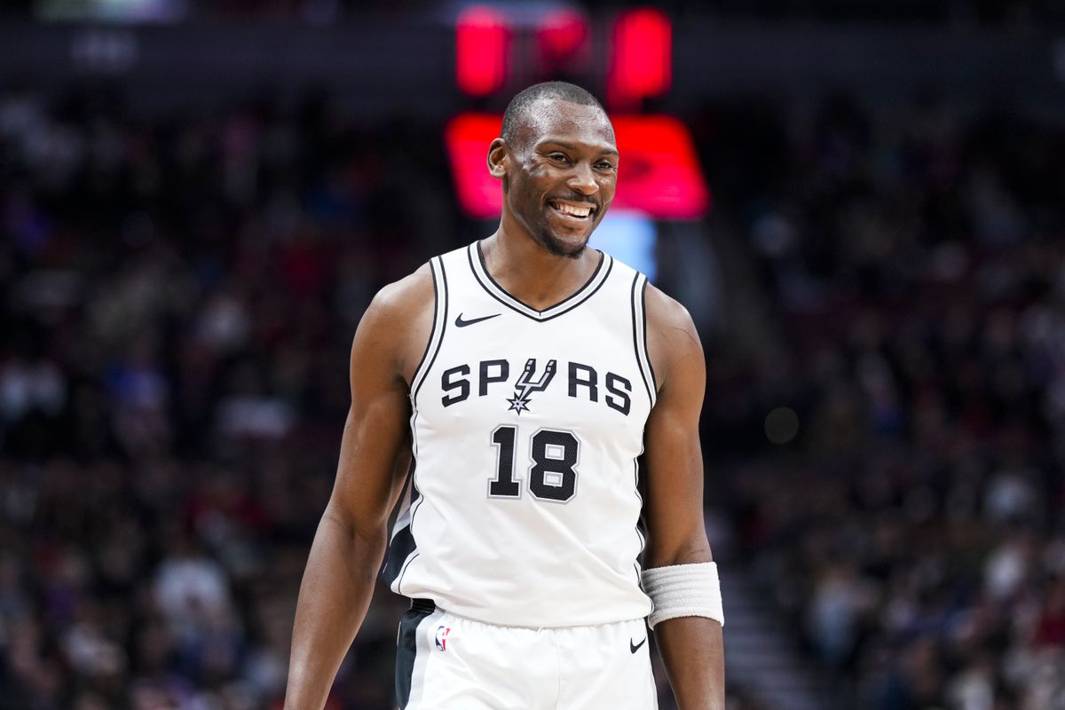 Spurs Re-Sign Bismack Biyombo To One-Year Contract
