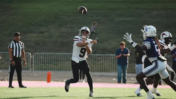 UIW’s late comeback falls short in 28-26 loss to No. 5 SFA