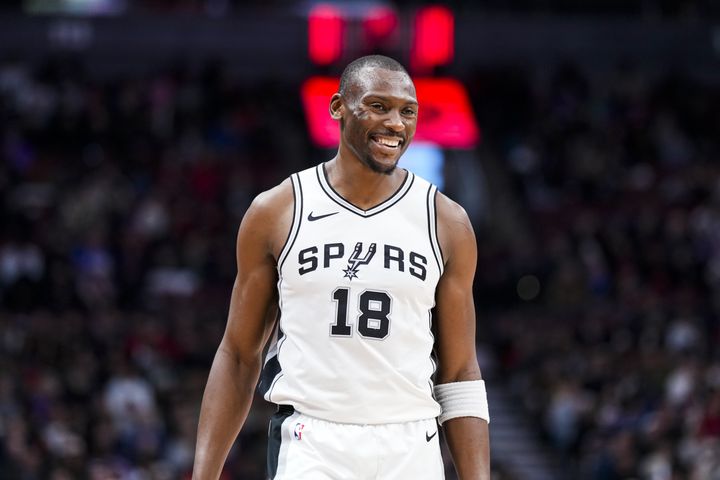 Spurs Re-Sign Bismack Biyombo To One-Year Contract