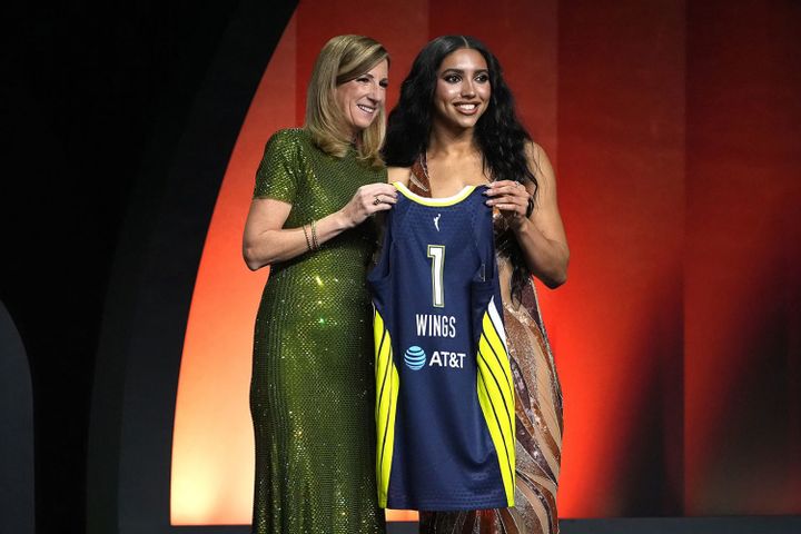 Wings bet on a sharpshooter: Dallas selects Azzi Fudd No. 1 overall
