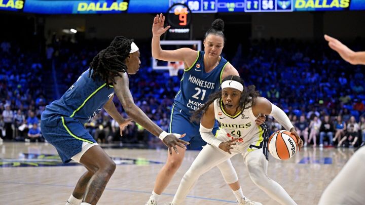 Wings collapse late in 90-86 loss to Lynx
