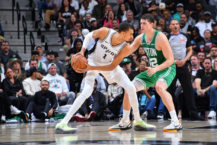 Wembanyama’s shooting spree powers Spurs past Celtics