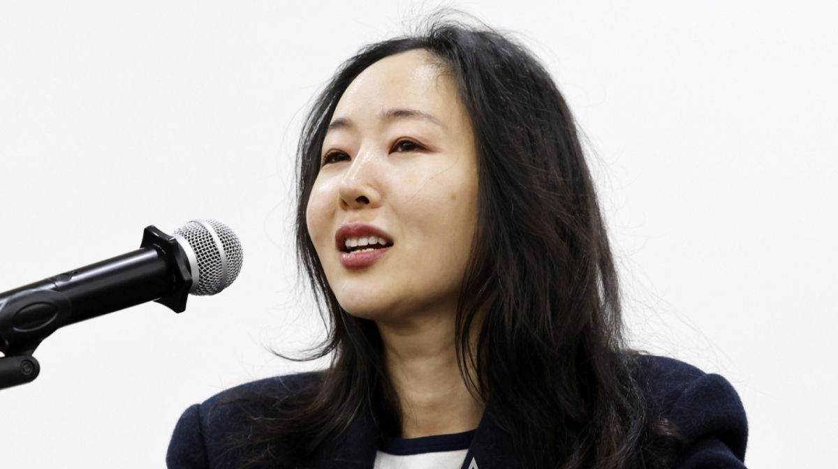 Source Music Damages Lawsuit Against Min Hee-jin Postponed Again Amid Ongoing K-Pop Tensions