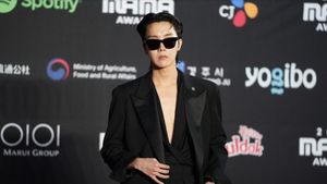 BTS J-Hope Shares Heartbreaking News of Grandmother’s Passing During BTS Tokyo Concert