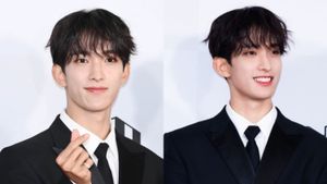 DK of SEVENTEEN Reportedly September Military  Enlistment During Emotional Weverse Live
