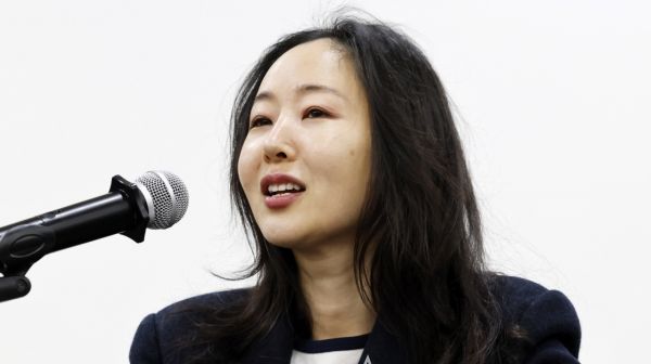 Source Music Damages Lawsuit Against Min Hee-jin Postponed Again Amid Ongoing K-Pop Tensions