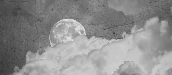 under the full moon, vol. 6 iss. 4