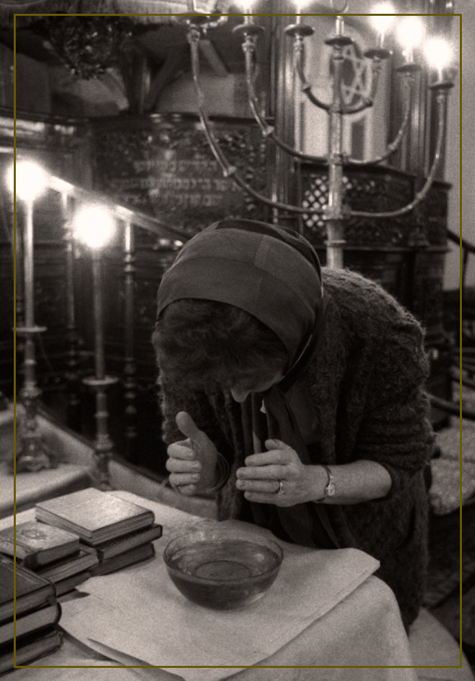 Jewish women's folk ritual