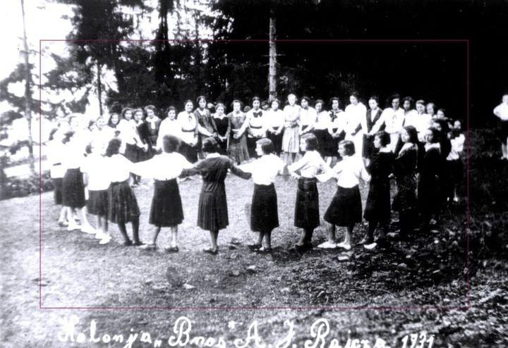 Dancing in the Vineyards 🍇