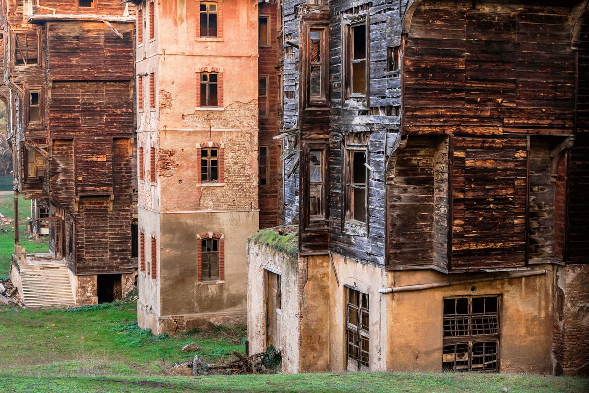 Thousands Of Apartment Buildings At Earthquake Risk