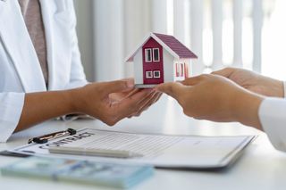 Leasing Techniques for Housing Providers: Compliance, Screening & Documentation