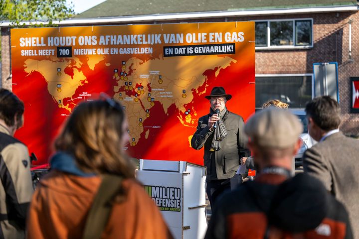 Netherlands: Milieudefensie formally files second claim against Shell
