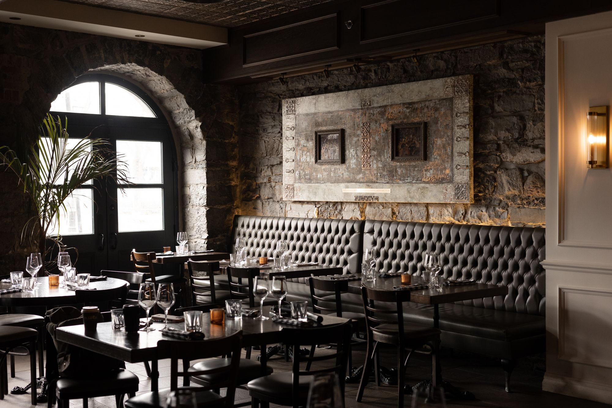Old Montreal's restaurant Gaspar and its French brasserie facelift.