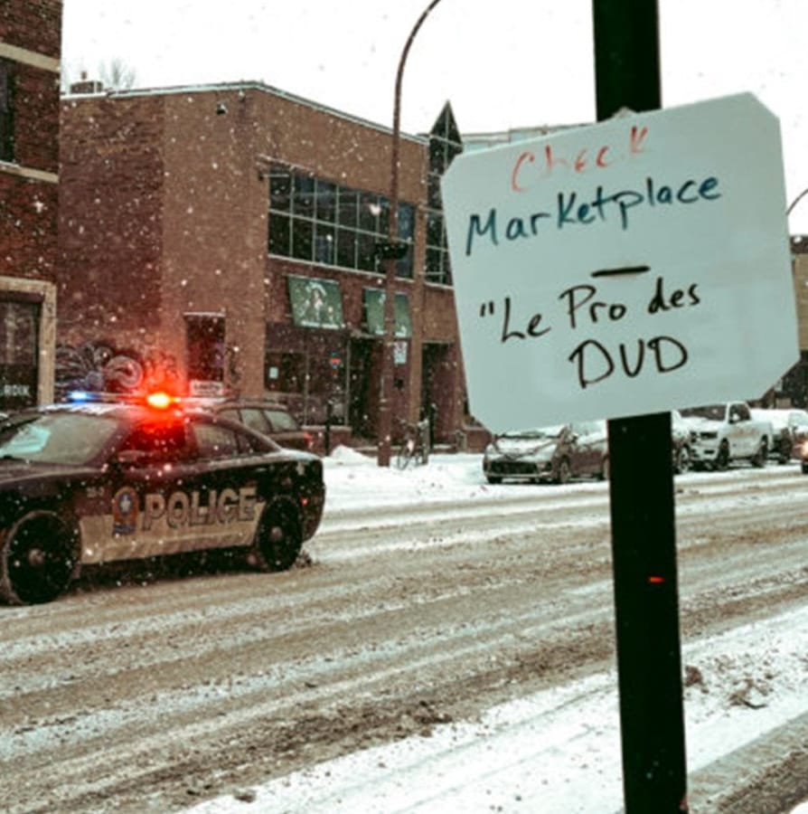 Who is “Le pro des DVD”?