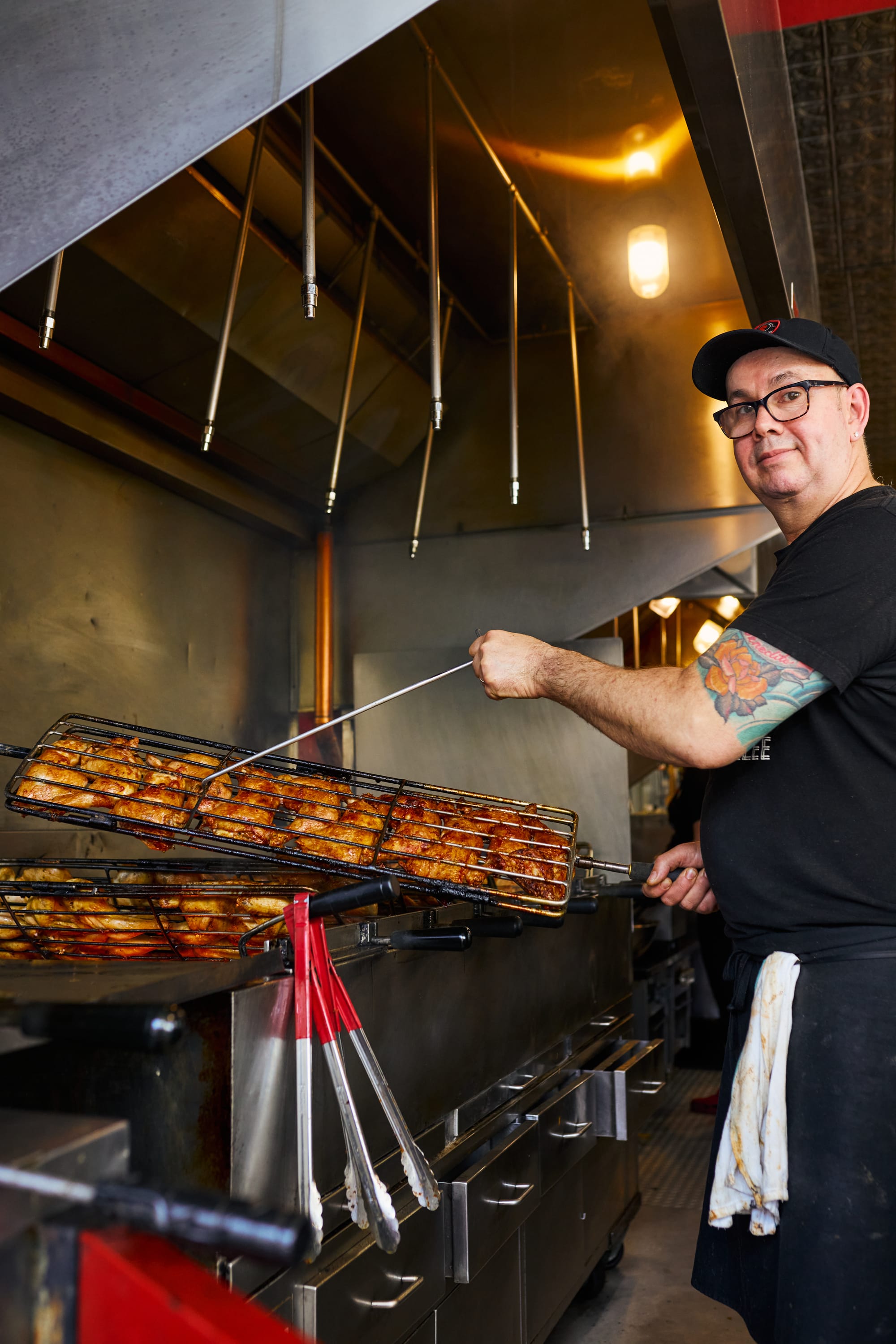 Poulet portugais et poutine à leur apogée dans cette churrascaria montréalaise