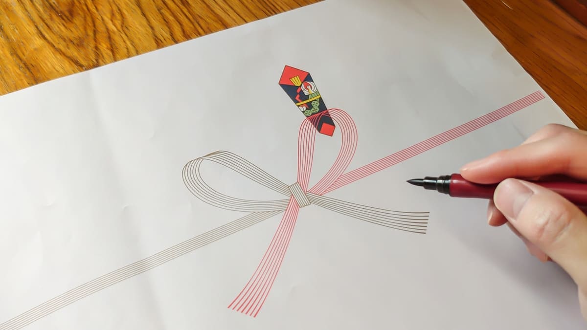 銀婚式のプレゼントに関するマナー