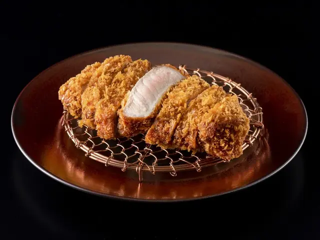 [ペア]とんかつ界のレジェンドの店で、anatae限定夜ペアコースが登場！