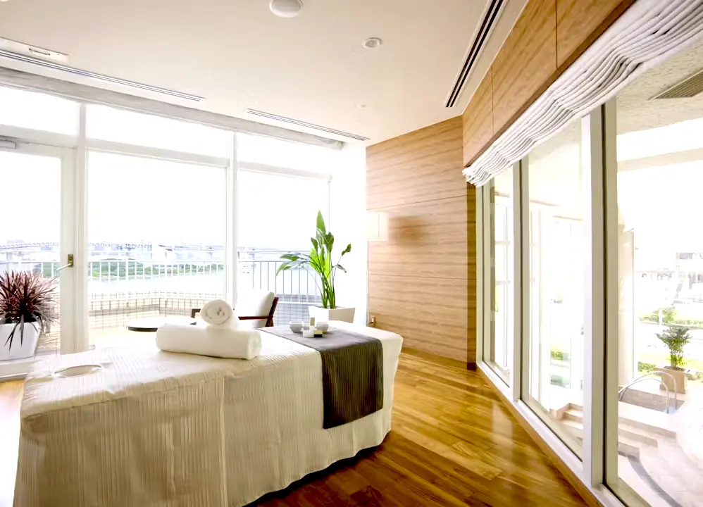 休日のご褒美に。ヒルトン東京お台場で、サウナ入り放題×エステの極上体験を