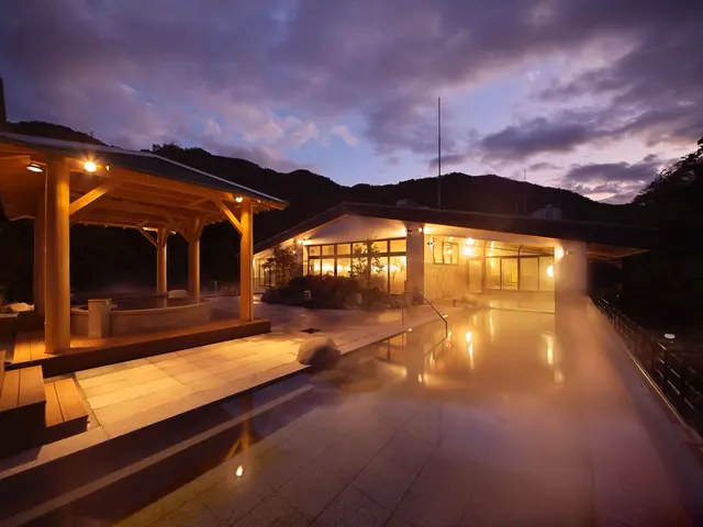 【食事付ペア】箱根 天成園の天空温泉に浸る、2人の日帰りエスケープ