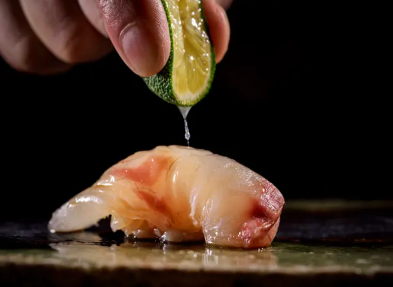 【ペア】表参道の路地裏で、“醤油皿のない”絶品sushiランチ