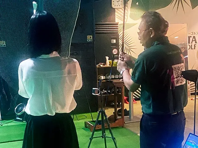 “上達の実感”をシェアする、ゴルフレッスンペア体験チケット[50分]