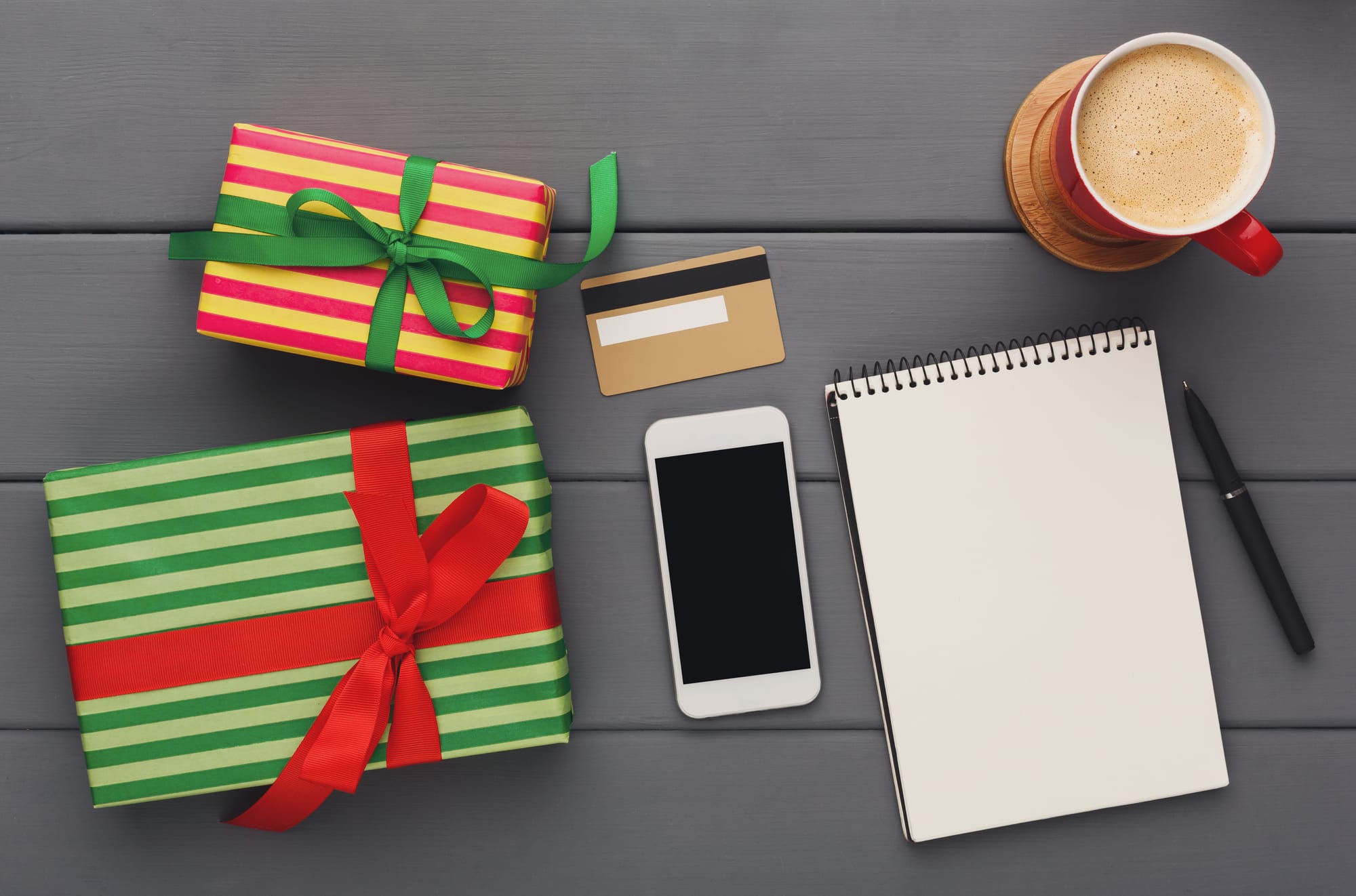 ギフトを比較・検討するイメージ