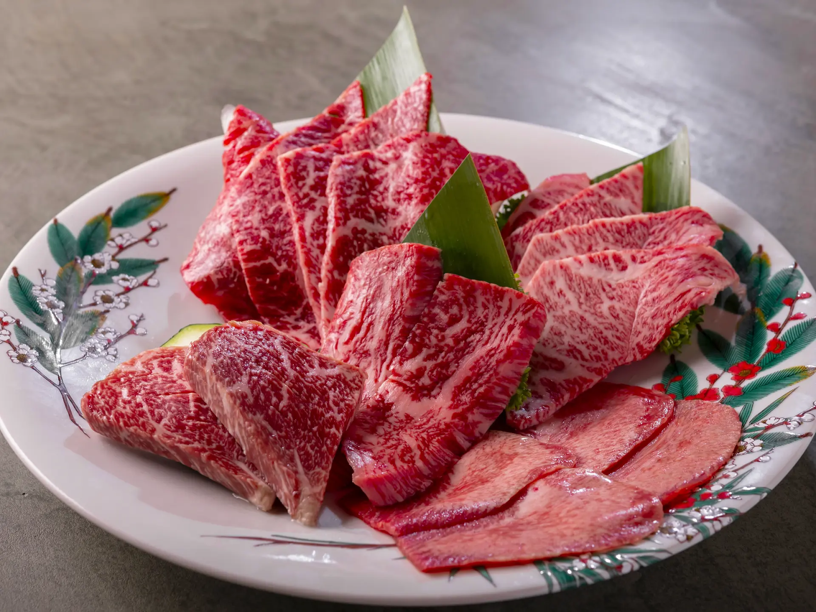 【土日祝】黒毛和牛にとろける銀座焼肉ランチ。休日だけのご褒美ペアコース