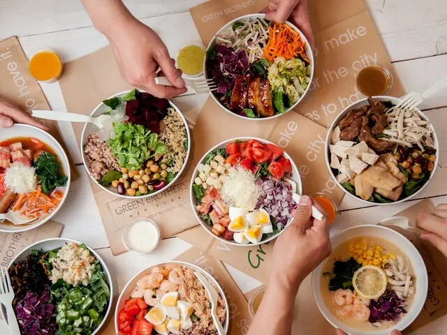 【ペア】ボリュームサラダで体の内側から整える「GREEN BROTHERS」体験を二人で