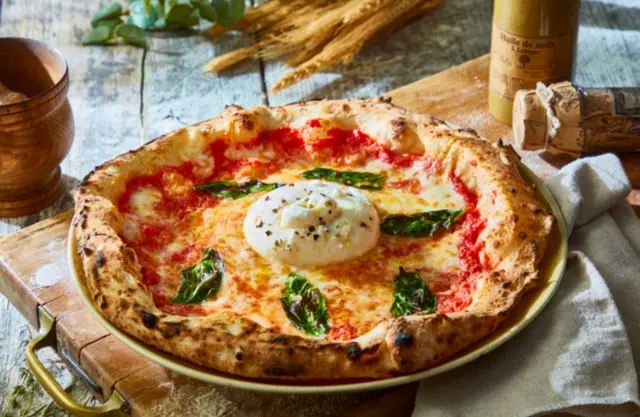 渋谷の夜を彩る本格イタリアン 窯焼きピッツァと生ハムのペアディナー