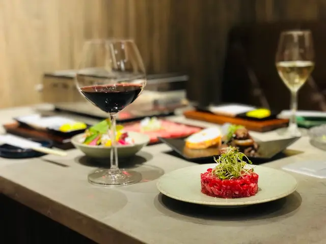 【ペア】1名価格で2人焼肉！世界遺産の地で育った美熊野牛を味わう恵比寿時間