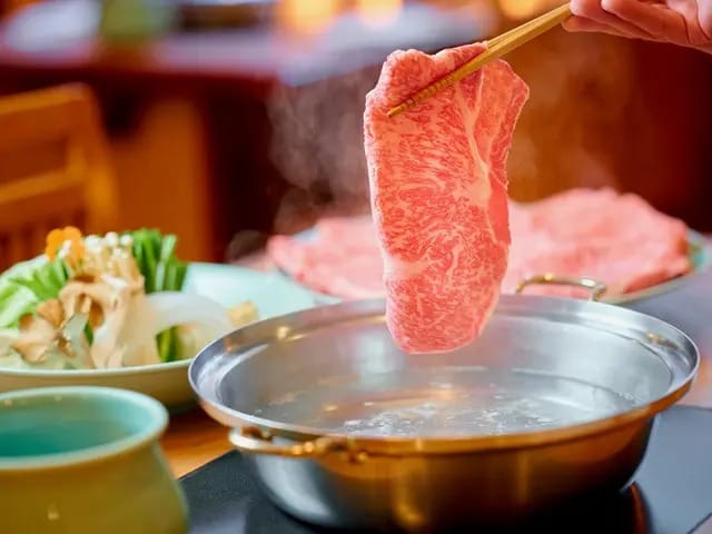 職人の技が生み出す口どけ。しゃぶしゃぶ・すき焼き専門店 しゃぶ禅秘伝のたれで楽しむお肉食べ比べセット（税込 10,000円）