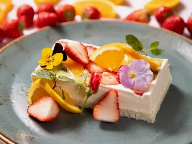 見て楽しい、食べて幸せ。銀座 Furutoshiのフルーツサンド特別コース(税込 4,950円)