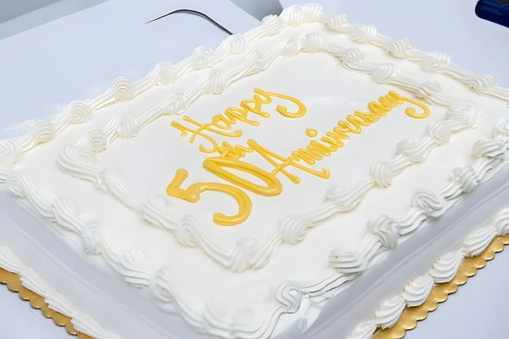 金婚式のお祝いケーキ