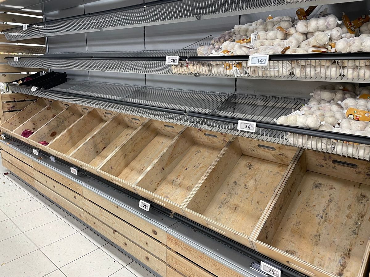 Ship Delay Leads to Vegetable Shortage in Nuuk