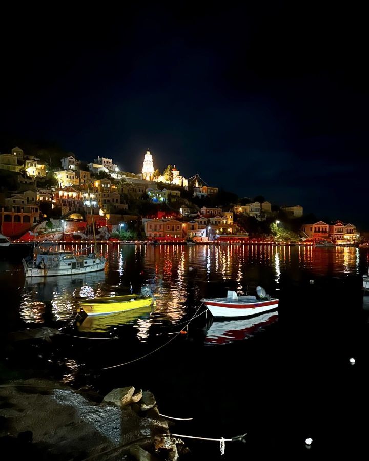 Les Fanarakia de Symi ( les petites lanternes de Symi )…