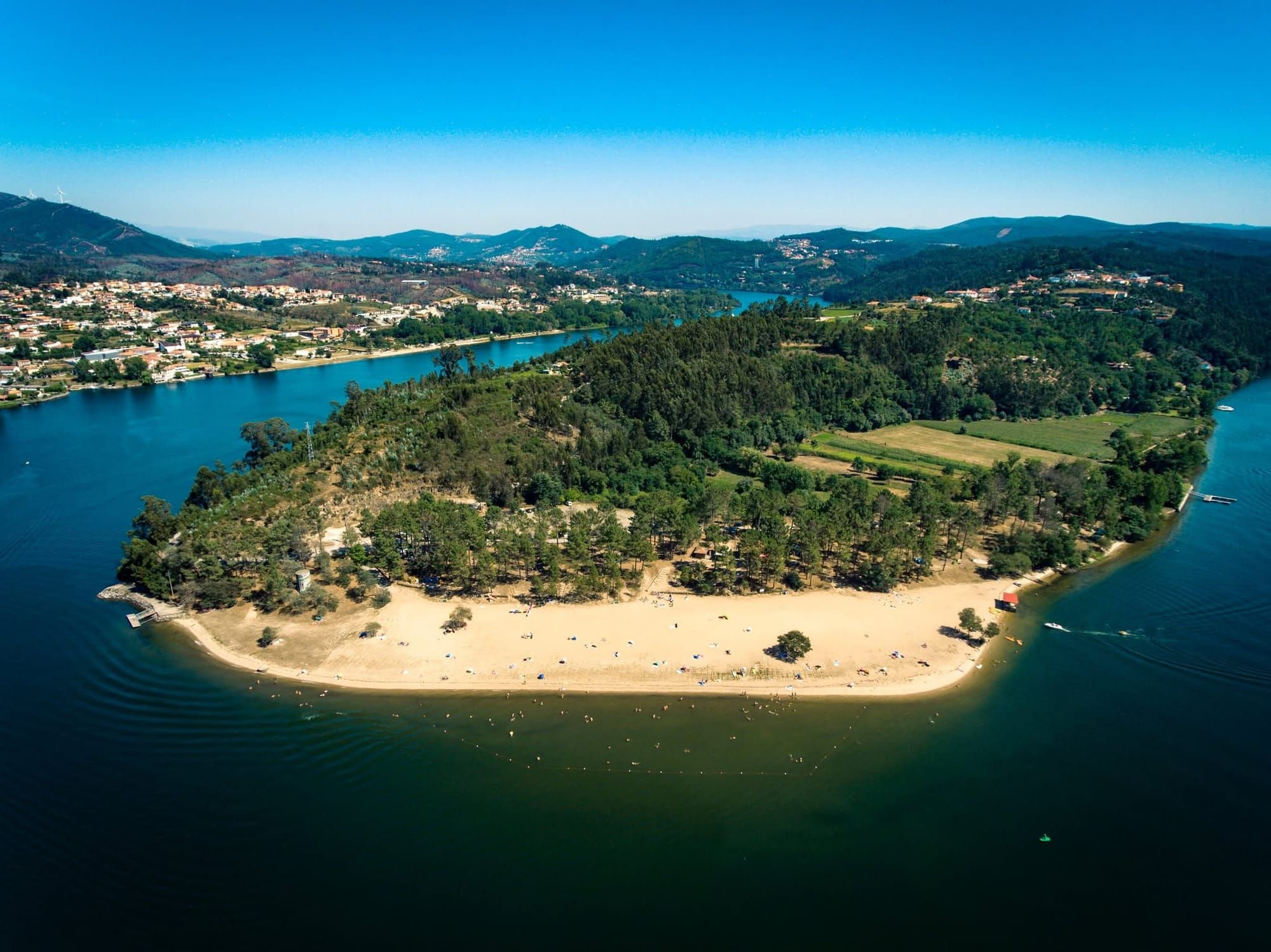 12 praias fluviais em Portugal para conhecer este verão
