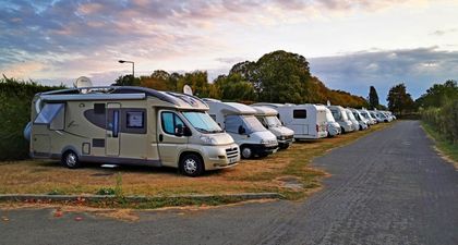 Portugal continua entre os destinos preferidos dos autocaravanistas para o verão de 2026