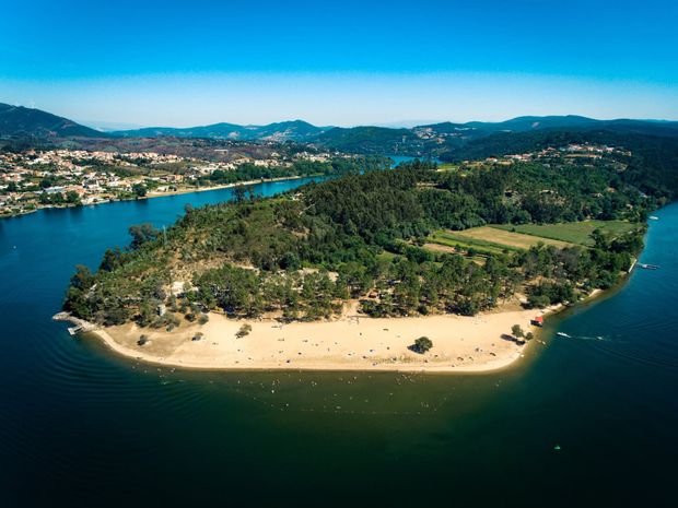12 praias fluviais em Portugal para conhecer este verão