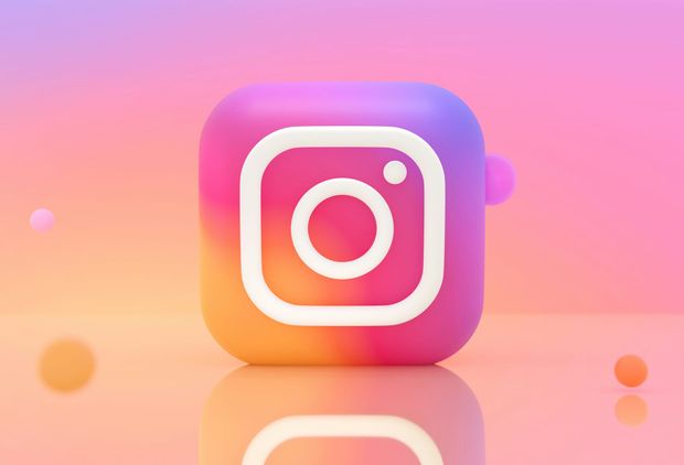 Como criar uma fonte personalizada para os Stories do Instagram com a Meta AI