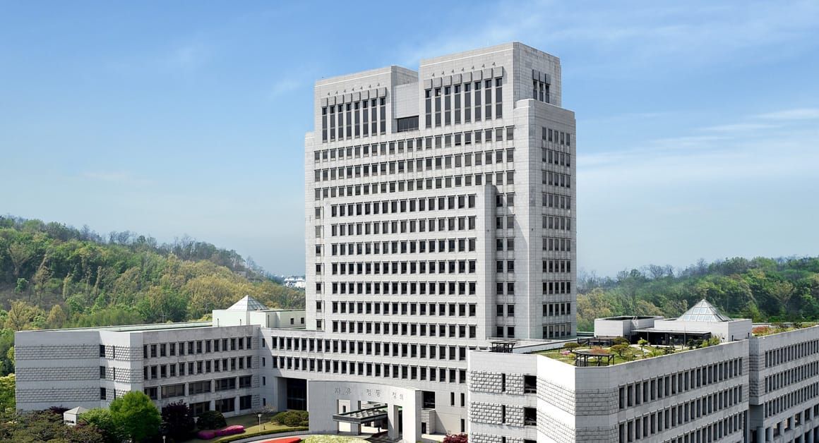 Supreme Court Rules on Polling Blackout