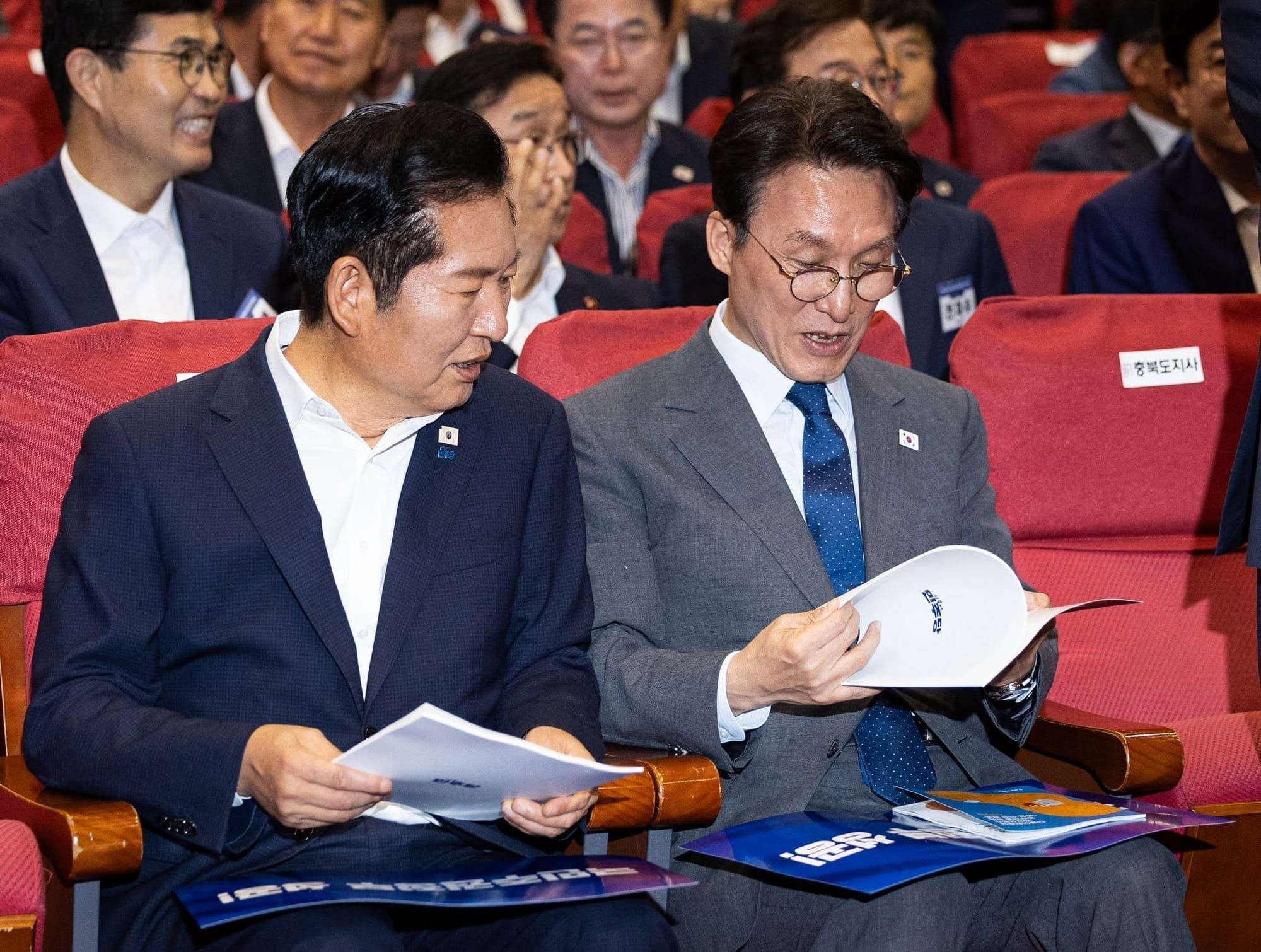 Democratic Blame Game: Lee Jae-myung at the Crossroads