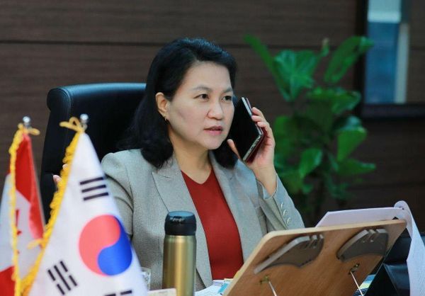 Yoo Myung-hee: Korea's First Woman Trade Minister Eyes the Top WTO Spot