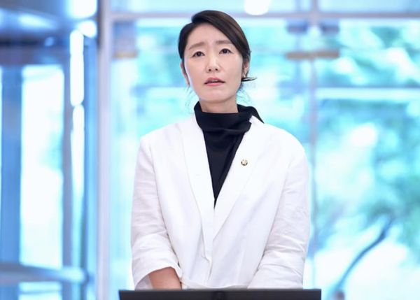 Lee Jae-myung Hits a Snag with Appointments