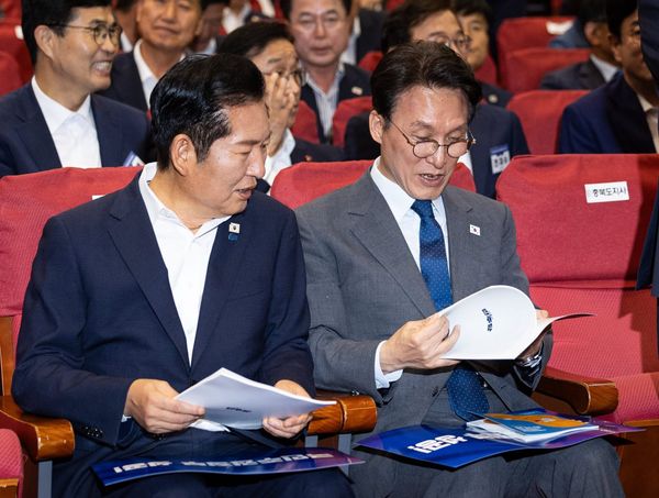 Democratic Blame Game: Lee Jae-myung at the Crossroads