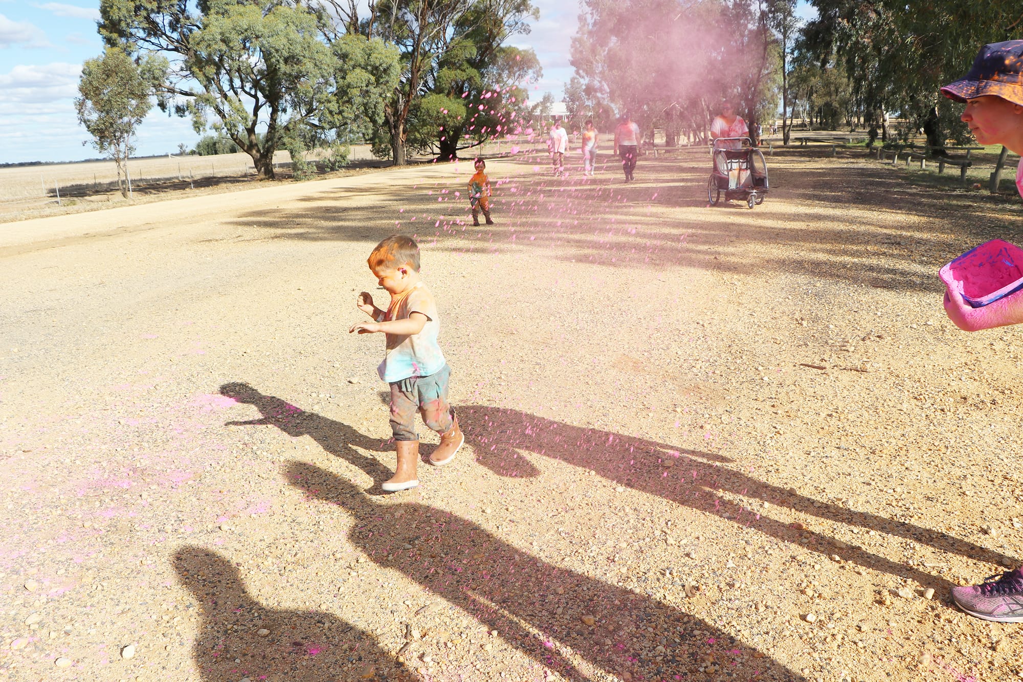 Riley and Darcy Cullen with Mum Kirsten Geason.