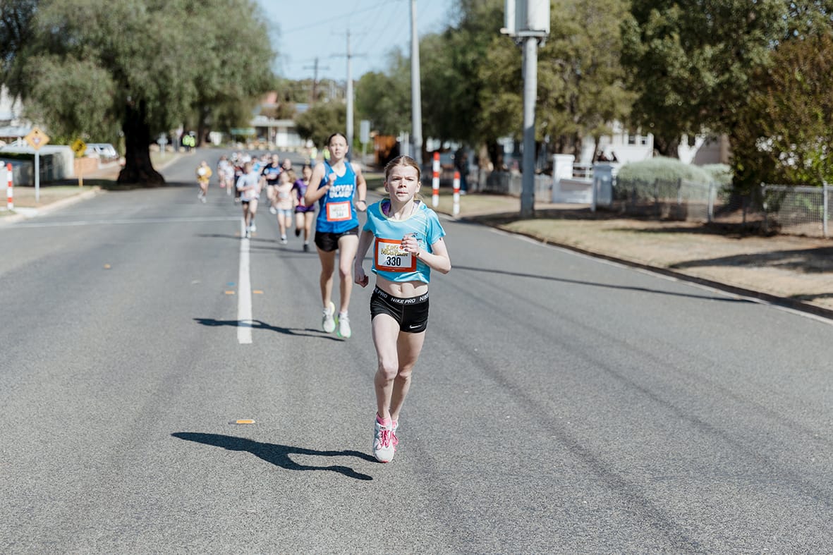 Delilah Dartnell leading the way in the girls mountain dash. (Photo by Laura Poyner.)