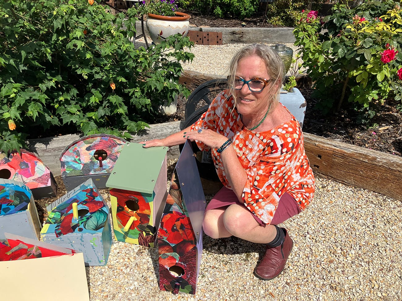 Charlton artist Bronwyn Fisher led decoupage workshops in Nandaly and Nullawil, where children and their parents transformed beautifully preassembled boxes crafted by the Donald Men’s Shed into unique designs.